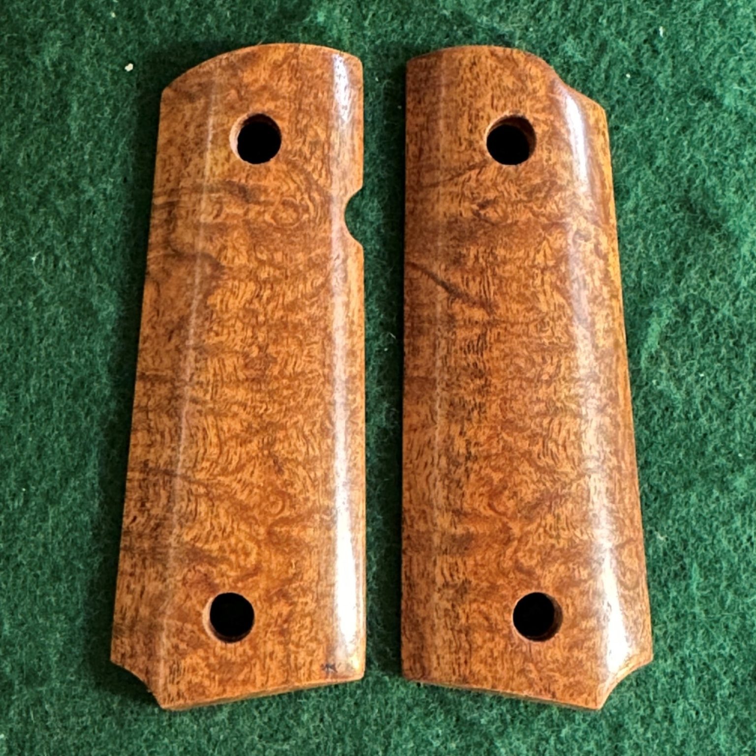 1911 Compact Mesquite Burl - Texas Grips