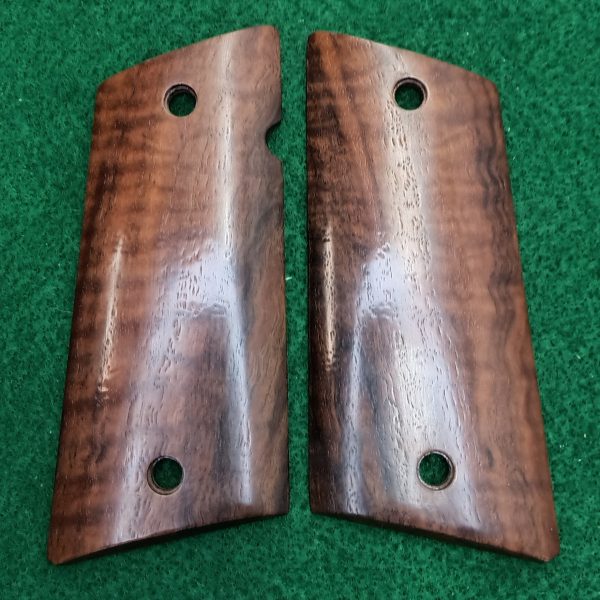 LAR Grizzly Claro Walnut