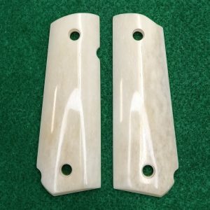 1911 Bobtail Rounded Giraffe Bone