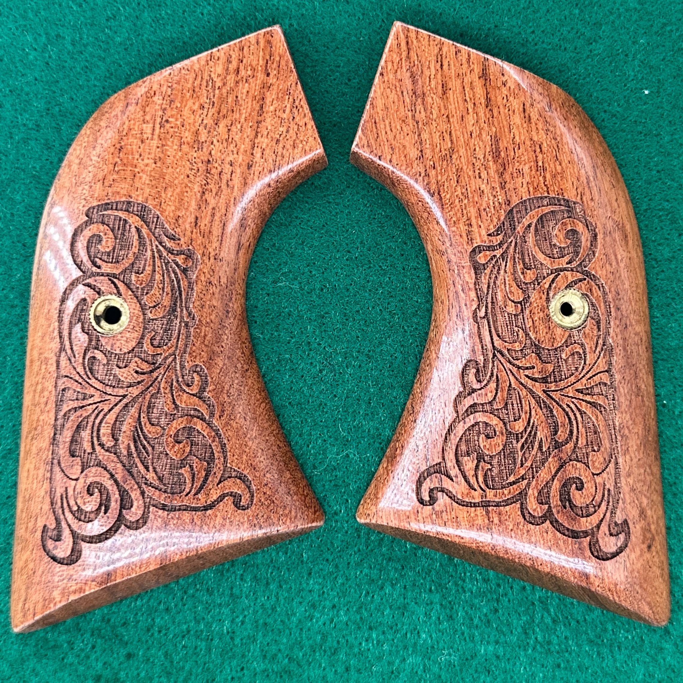 Ruger XR3 New Vaquero Mesquite with Scroll