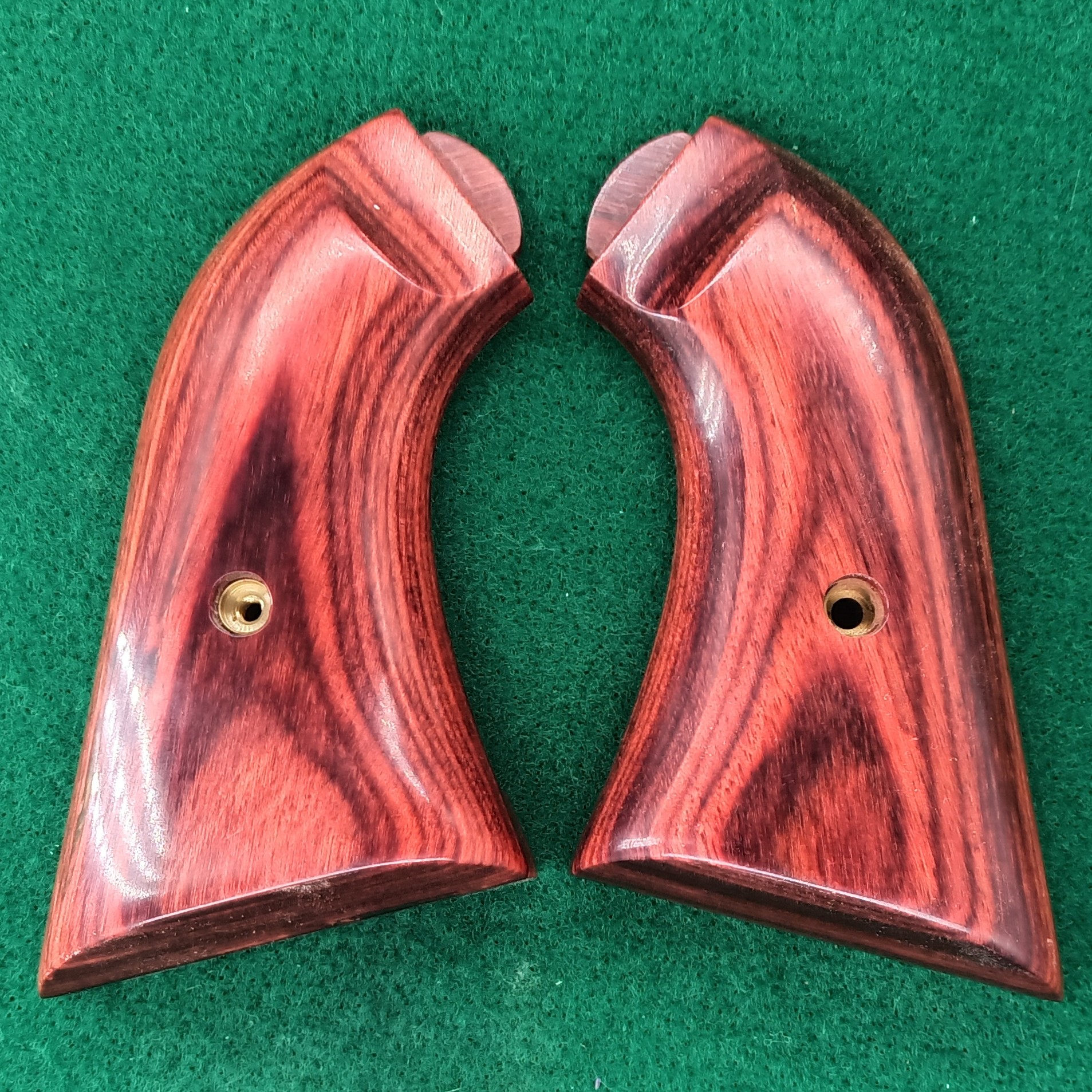 Pietta 1860 Army Extended (EXTENDED) - Laminate Wood Grips - Image 3