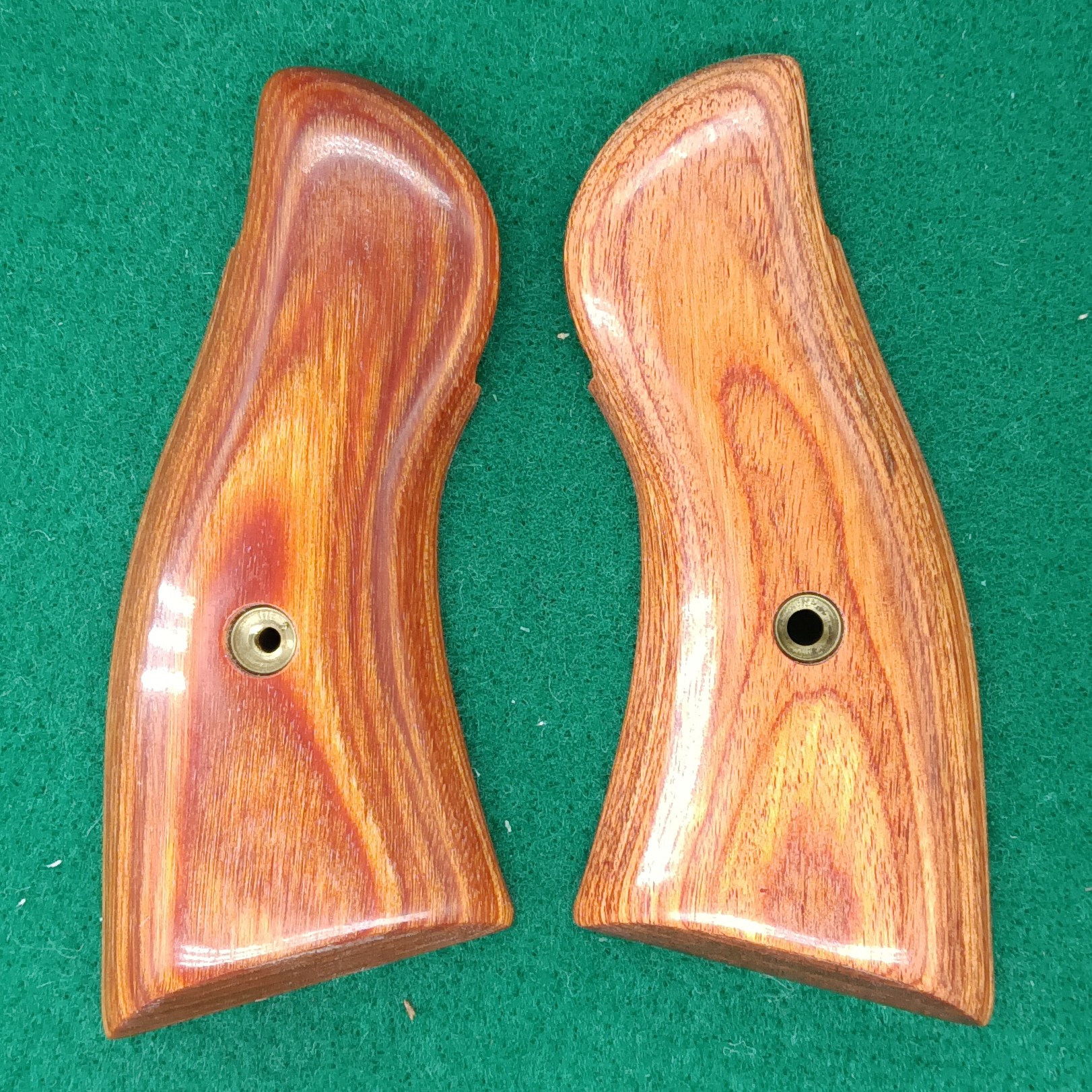 Ruger Security-Six / Police Six - 151 Series & above - Magna Laminate Wood Grips - Image 4